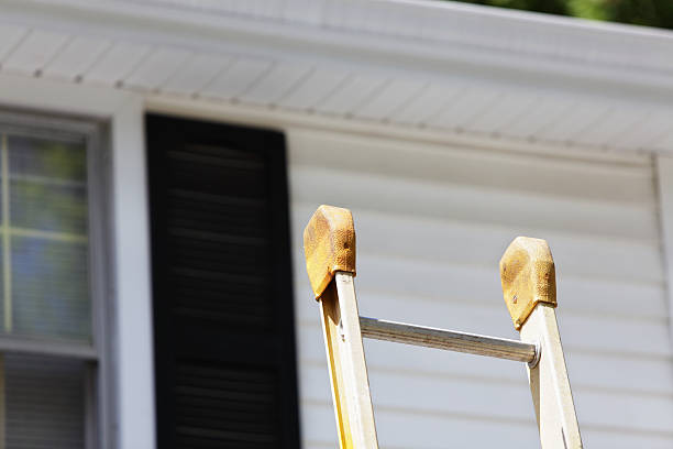 How To Choose The Right Materials for Your Siding Installation in 'Dooms, VA